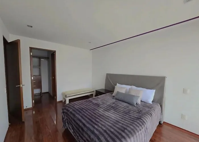 Hébergement de vacances Lujosa Casa En Del Valle, 10 Personas, Garage, Jacuzzi Y Roof Garden Con Asador *